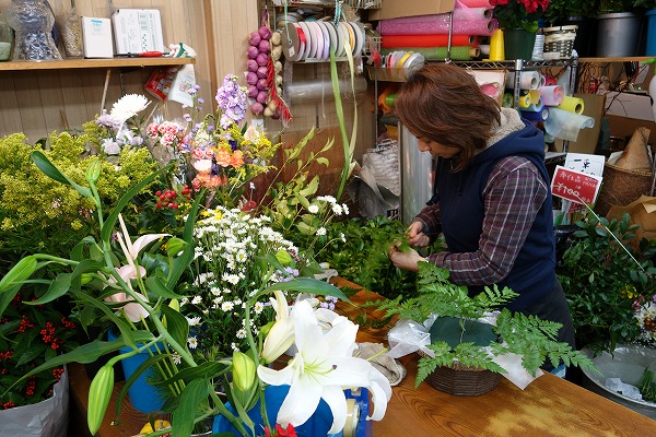 Taishogun shopping street Sakurai flower shop